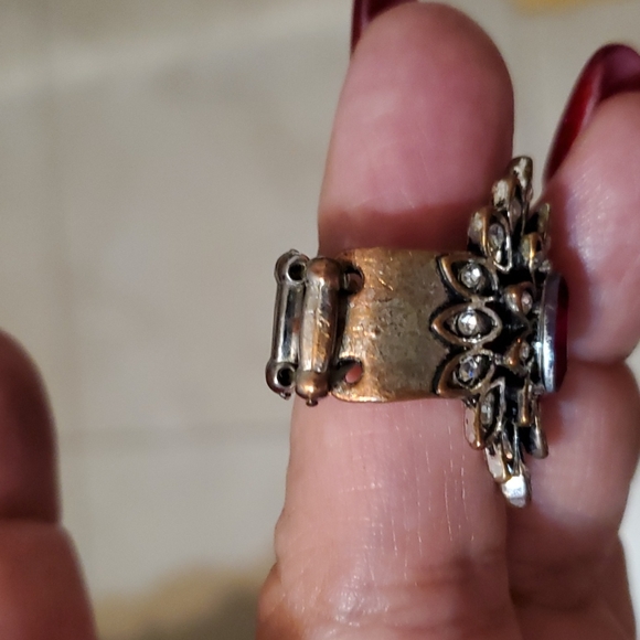 Ring - Picture 5 of 5